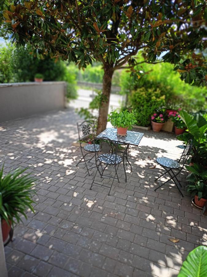 Marco - Camere Con Bagno Privato Vicino Al Centro Foligno Exteriör bild