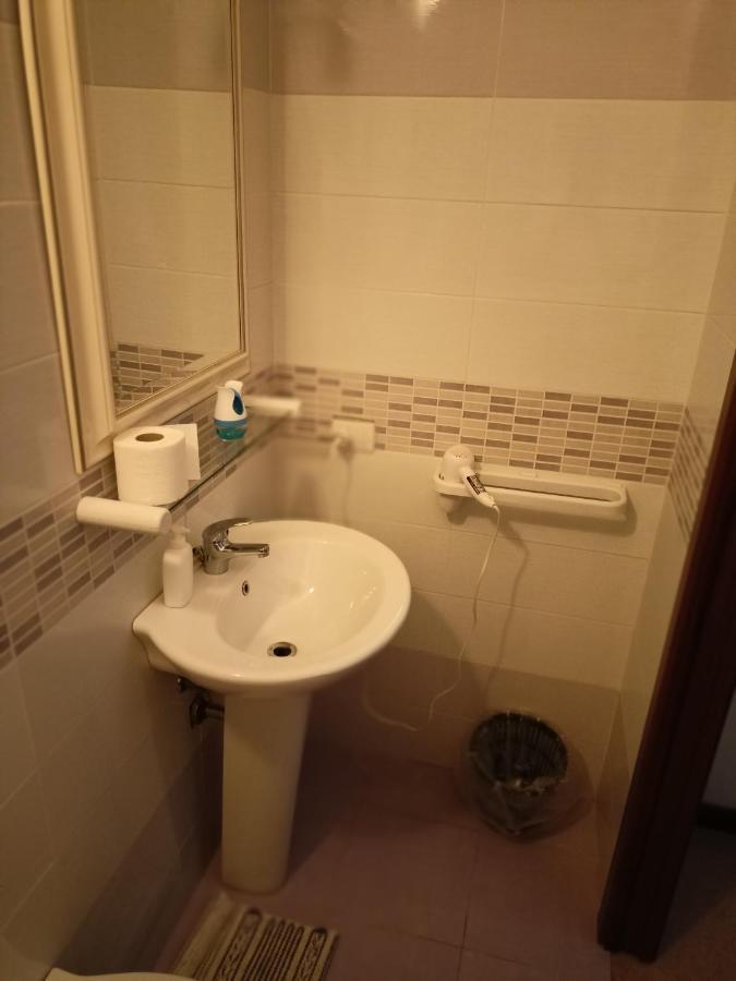 Marco - Camere Con Bagno Privato Vicino Al Centro Foligno Exteriör bild