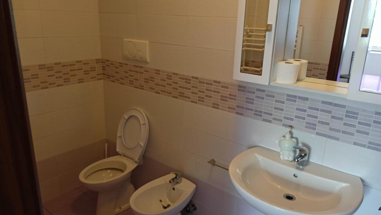 Marco - Camere Con Bagno Privato Vicino Al Centro Foligno Exteriör bild