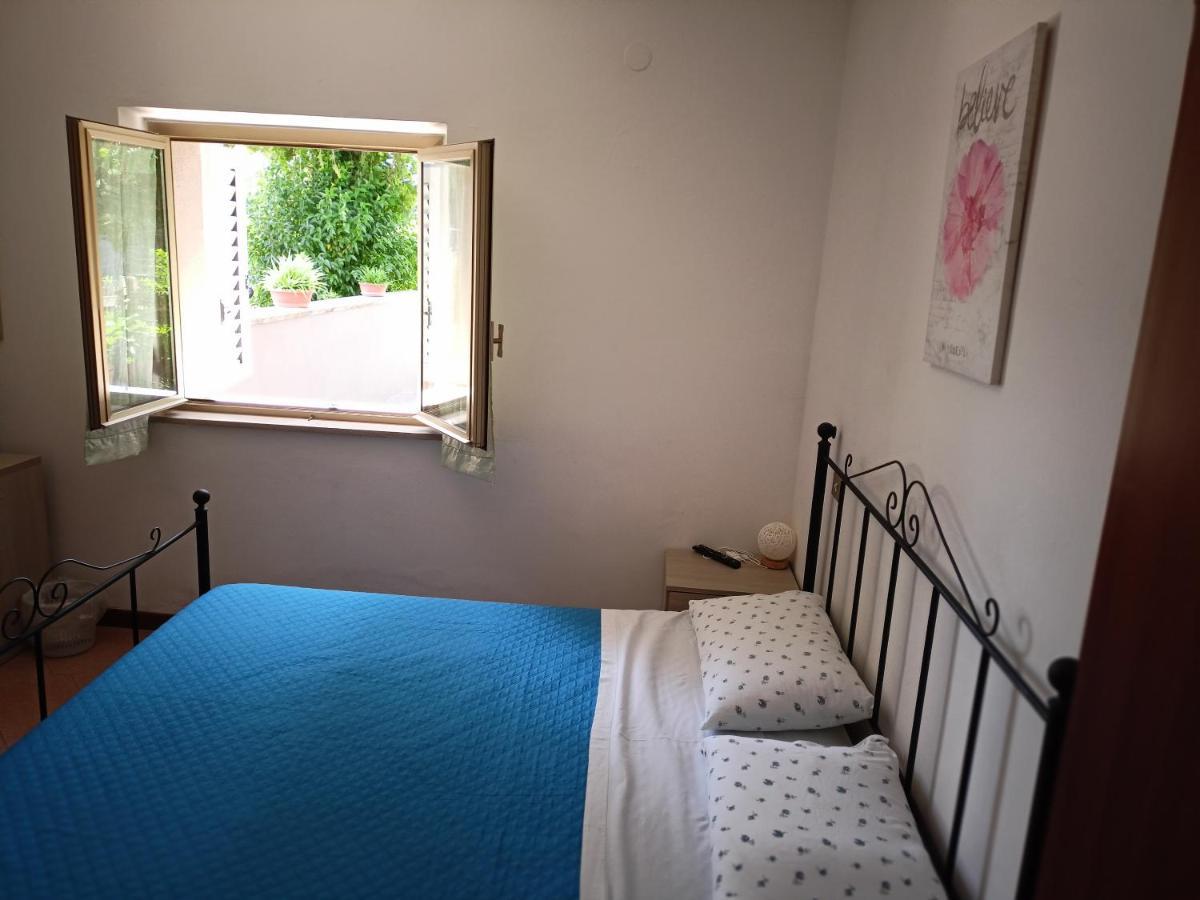 Marco - Camere Con Bagno Privato Vicino Al Centro Foligno Exteriör bild