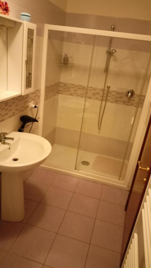 Marco - Camere Con Bagno Privato Vicino Al Centro Foligno Exteriör bild