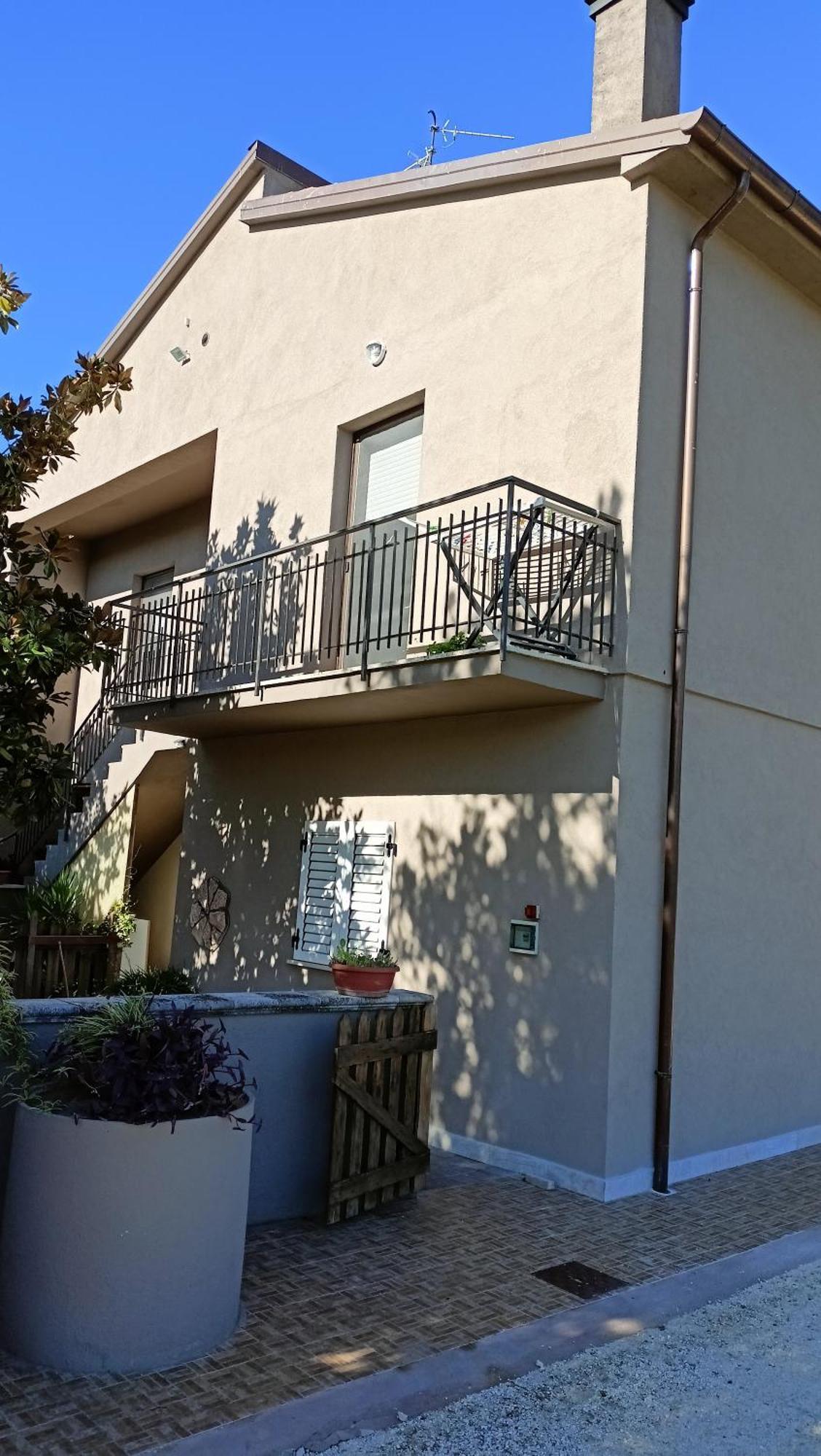 Marco - Camere Con Bagno Privato Vicino Al Centro Foligno Exteriör bild